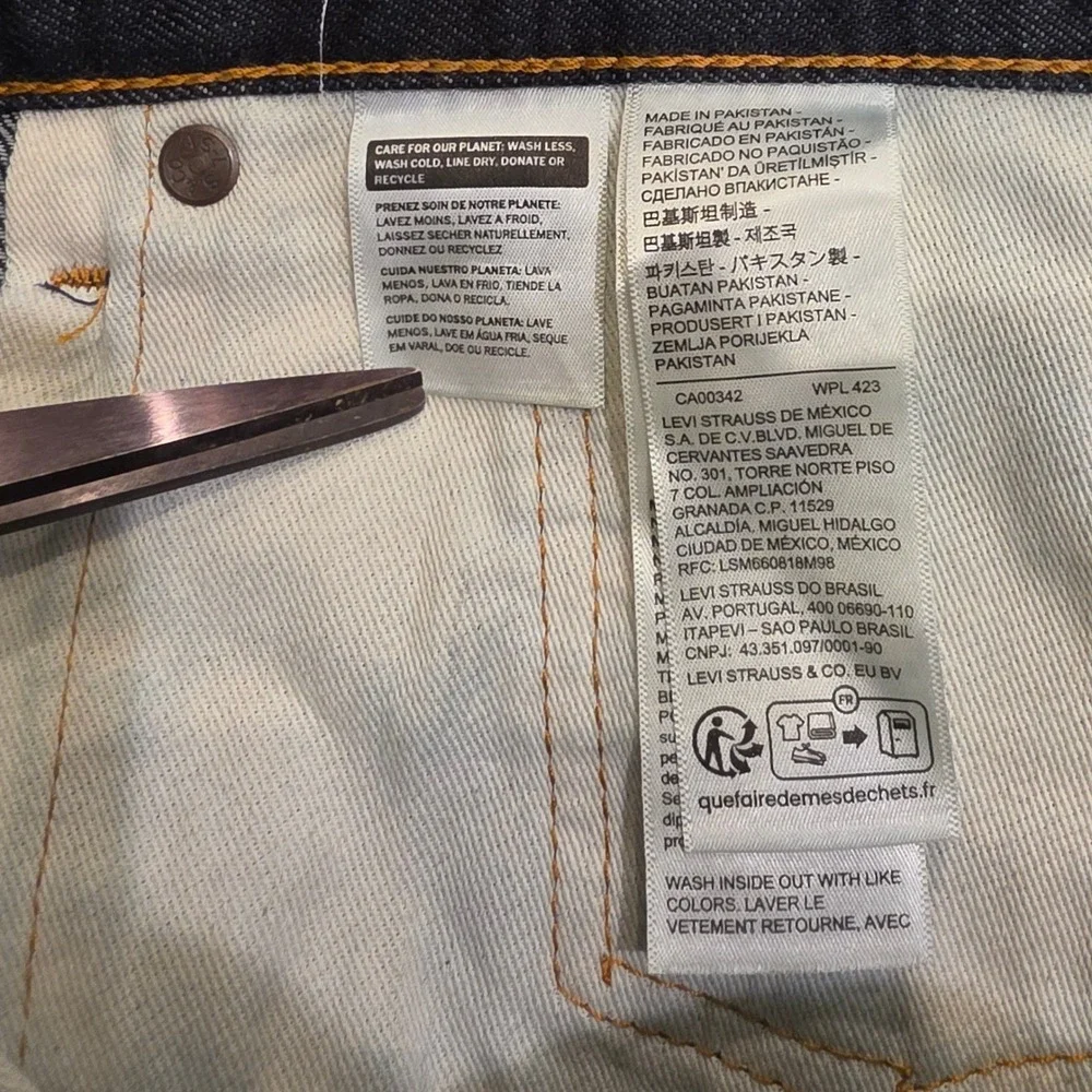 Levis Mens Premium 505 Regular Fit Jeans Dark Indigo Selvedge Denim 34x36
